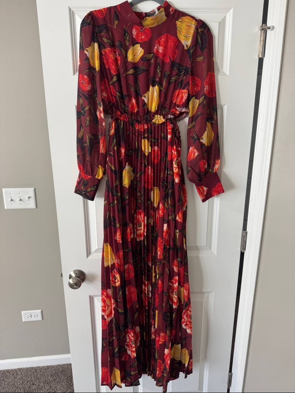 Women’s Burgundy Floral Pleated Maxi Dress